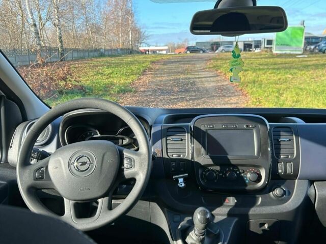 Серый Опель Виваро, объемом двигателя 1.6 л и пробегом 200 тыс. км за 9700 $, фото 7 на Automoto.ua