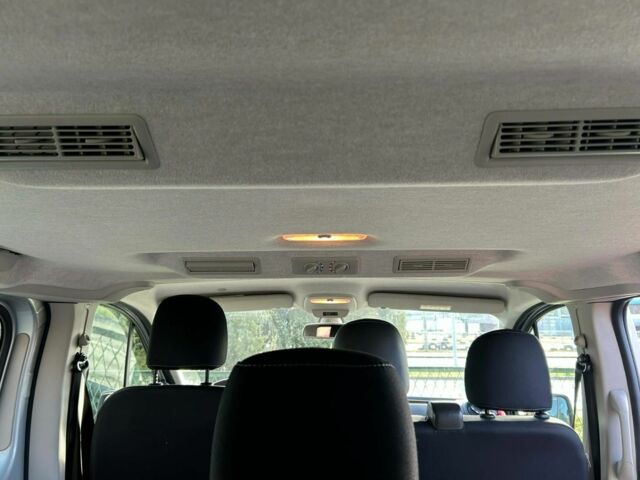 Серый Опель Виваро, объемом двигателя 1.6 л и пробегом 200 тыс. км за 9700 $, фото 14 на Automoto.ua