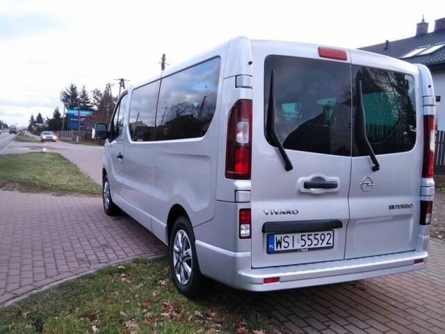Сірий Опель Віваро, об'ємом двигуна 1.6 л та пробігом 227 тис. км за 10000 $, фото 7 на Automoto.ua