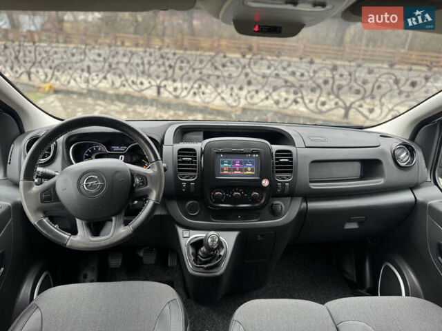 Серый Опель Виваро, объемом двигателя 1.6 л и пробегом 184 тыс. км за 16800 $, фото 61 на Automoto.ua