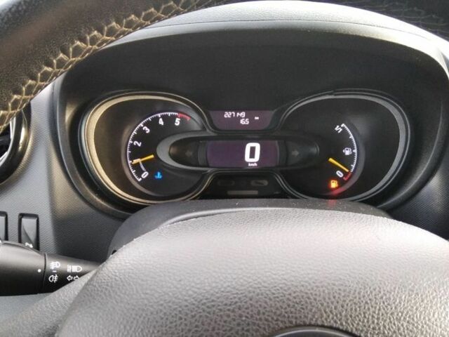 Сірий Опель Віваро, об'ємом двигуна 1.6 л та пробігом 227 тис. км за 10000 $, фото 17 на Automoto.ua