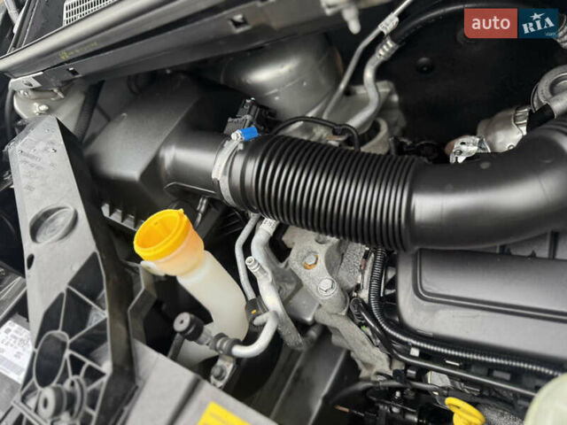 Серый Опель Виваро, объемом двигателя 1.6 л и пробегом 184 тыс. км за 16800 $, фото 75 на Automoto.ua