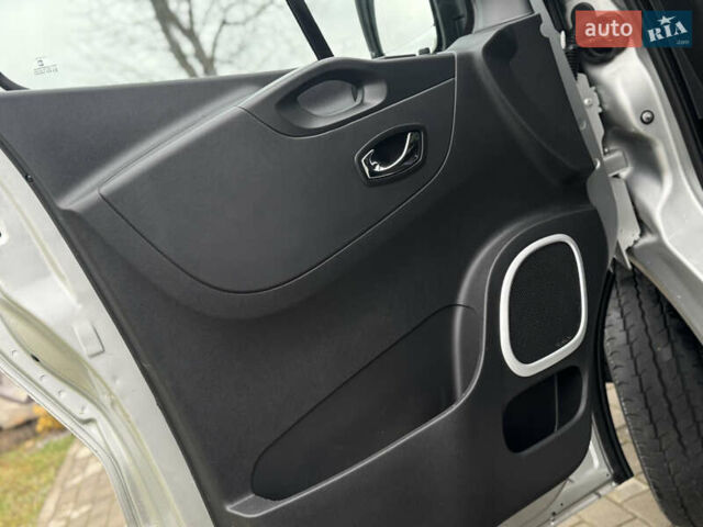 Серый Опель Виваро, объемом двигателя 1.6 л и пробегом 184 тыс. км за 16800 $, фото 30 на Automoto.ua