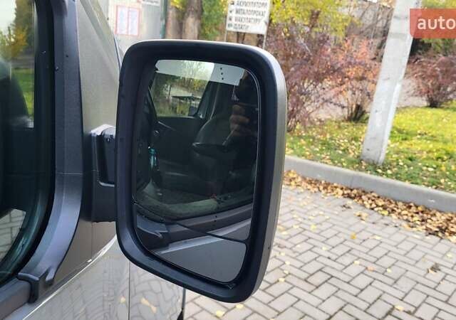 Серый Опель Виваро, объемом двигателя 1.6 л и пробегом 310 тыс. км за 15900 $, фото 42 на Automoto.ua