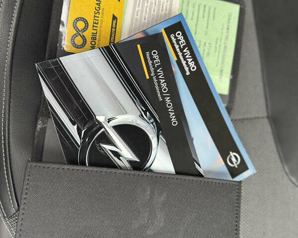 Серый Опель Виваро, объемом двигателя 1.6 л и пробегом 184 тыс. км за 16800 $, фото 77 на Automoto.ua