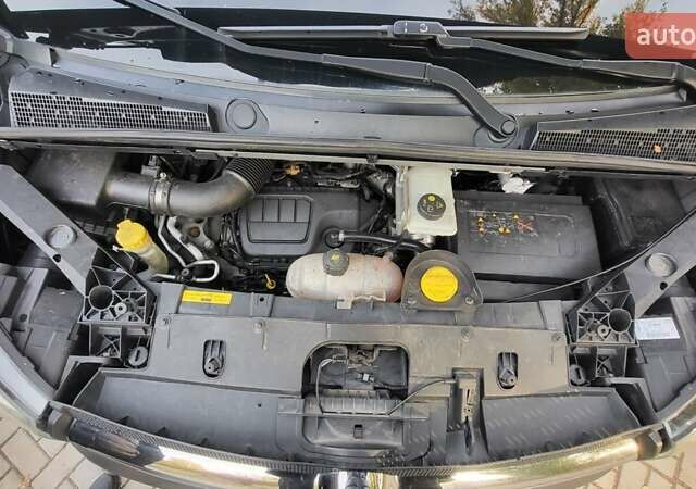 Серый Опель Виваро, объемом двигателя 1.6 л и пробегом 310 тыс. км за 15900 $, фото 40 на Automoto.ua