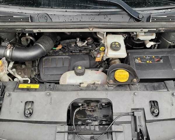 Сірий Опель Віваро, об'ємом двигуна 1.6 л та пробігом 220 тис. км за 18500 $, фото 8 на Automoto.ua