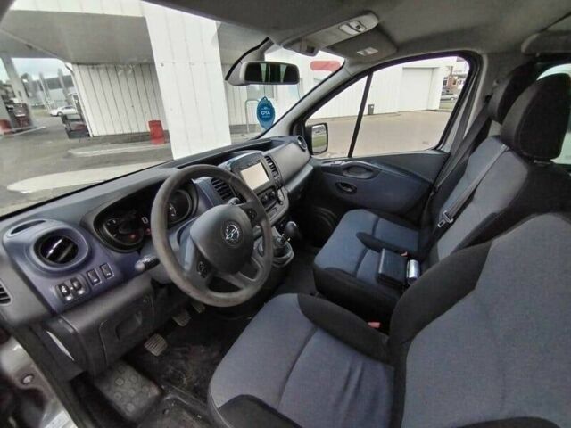 Сірий Опель Віваро, об'ємом двигуна 1.6 л та пробігом 249 тис. км за 5467 $, фото 4 на Automoto.ua