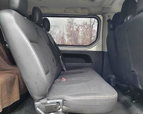 Сірий Опель Віваро, об'ємом двигуна 1.6 л та пробігом 220 тис. км за 18500 $, фото 6 на Automoto.ua