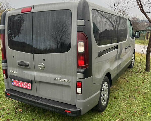 Серый Опель Виваро, объемом двигателя 1.6 л и пробегом 260 тыс. км за 15950 $, фото 4 на Automoto.ua