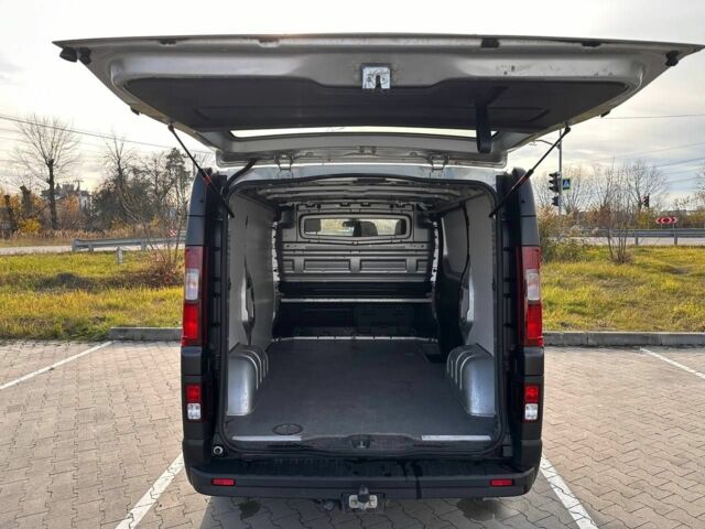 Серый Опель Виваро, объемом двигателя 1.6 л и пробегом 103 тыс. км за 17000 $, фото 8 на Automoto.ua