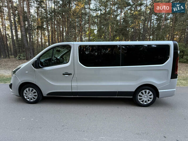 Серый Опель Виваро, объемом двигателя 1.6 л и пробегом 287 тыс. км за 17800 $, фото 7 на Automoto.ua