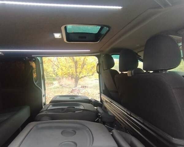 Серый Опель Виваро, объемом двигателя 1.6 л и пробегом 256 тыс. км за 17500 $, фото 11 на Automoto.ua