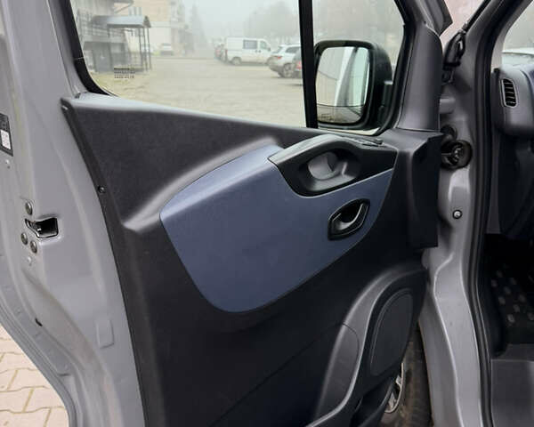 Серый Опель Виваро, объемом двигателя 0 л и пробегом 184 тыс. км за 20500 $, фото 36 на Automoto.ua