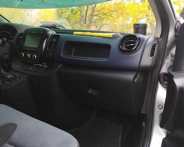 Серый Опель Виваро, объемом двигателя 1.6 л и пробегом 256 тыс. км за 17500 $, фото 20 на Automoto.ua