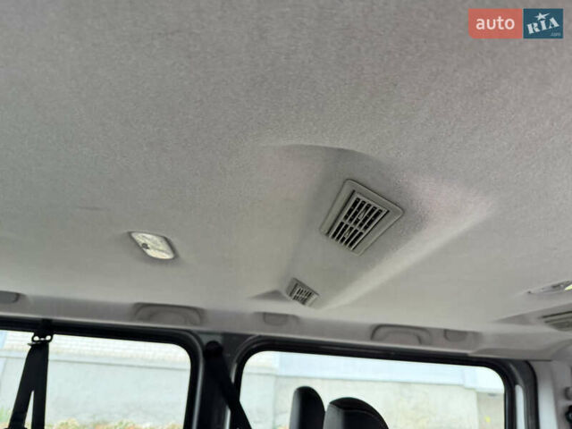 Серый Опель Виваро, объемом двигателя 0 л и пробегом 184 тыс. км за 20500 $, фото 28 на Automoto.ua