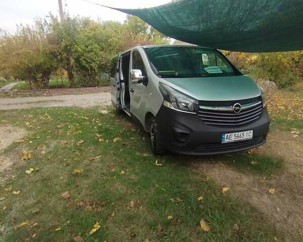 Серый Опель Виваро, объемом двигателя 1.6 л и пробегом 256 тыс. км за 17500 $, фото 10 на Automoto.ua