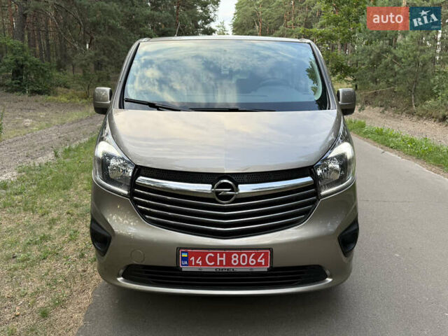 Серый Опель Виваро, объемом двигателя 1.6 л и пробегом 187 тыс. км за 19999 $, фото 3 на Automoto.ua