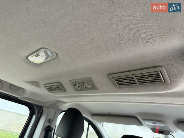 Серый Опель Виваро, объемом двигателя 0 л и пробегом 184 тыс. км за 20500 $, фото 27 на Automoto.ua