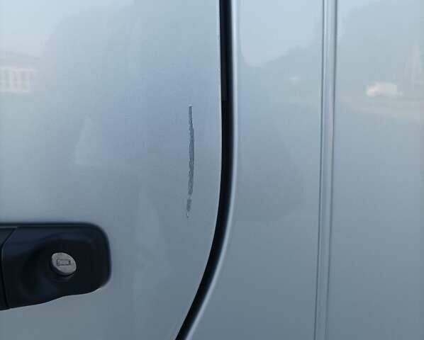 Серый Опель Виваро, объемом двигателя 1.6 л и пробегом 290 тыс. км за 22400 $, фото 47 на Automoto.ua