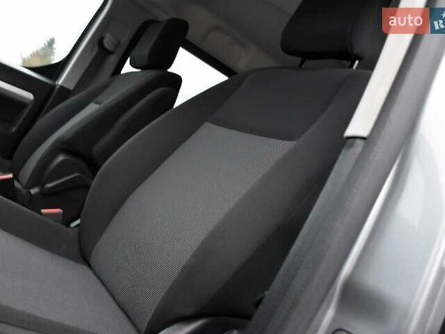 Серый Опель Виваро, объемом двигателя 2 л и пробегом 168 тыс. км за 23900 $, фото 42 на Automoto.ua