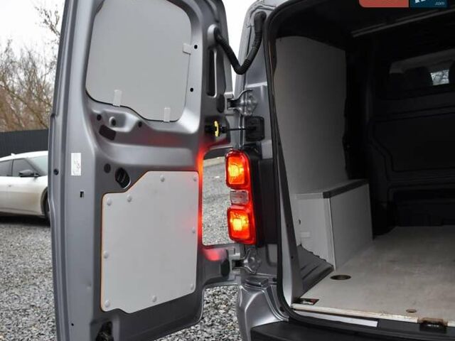 Серый Опель Виваро, объемом двигателя 2 л и пробегом 168 тыс. км за 23900 $, фото 74 на Automoto.ua