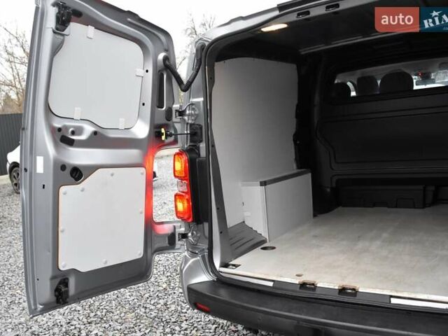 Серый Опель Виваро, объемом двигателя 2 л и пробегом 168 тыс. км за 23900 $, фото 67 на Automoto.ua