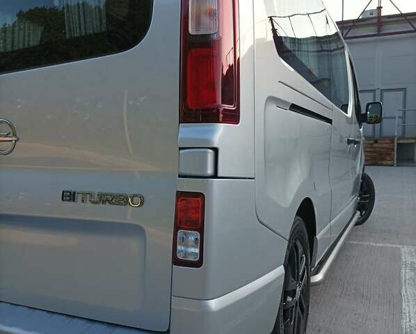 Серый Опель Виваро, объемом двигателя 1.6 л и пробегом 290 тыс. км за 22400 $, фото 10 на Automoto.ua