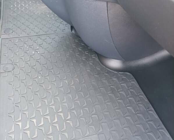 Серый Опель Виваро, объемом двигателя 1.6 л и пробегом 290 тыс. км за 22400 $, фото 35 на Automoto.ua