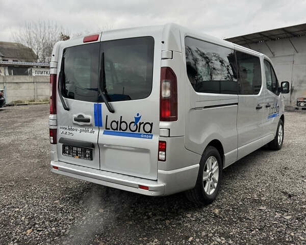 Серый Опель Виваро, объемом двигателя 1.6 л и пробегом 229 тыс. км за 20800 $, фото 8 на Automoto.ua