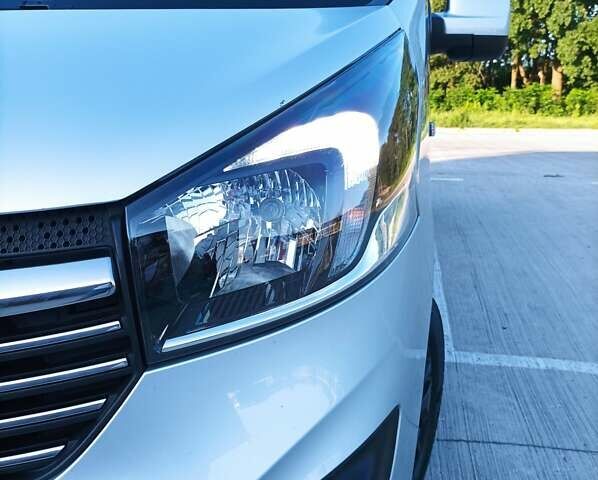 Серый Опель Виваро, объемом двигателя 1.6 л и пробегом 290 тыс. км за 22400 $, фото 8 на Automoto.ua