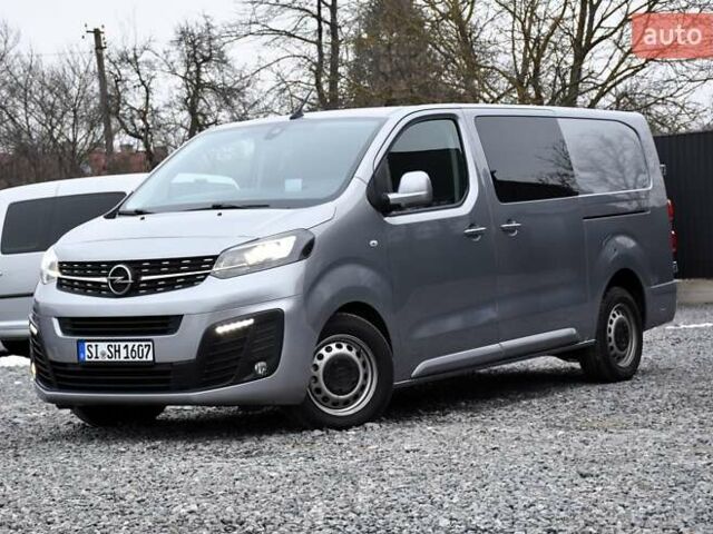 Серый Опель Виваро, объемом двигателя 2 л и пробегом 168 тыс. км за 23900 $, фото 4 на Automoto.ua