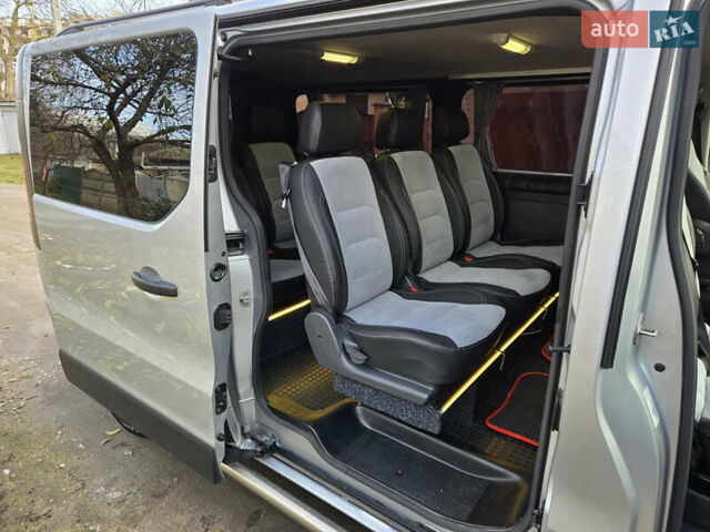 Серый Опель Виваро, объемом двигателя 1.6 л и пробегом 185 тыс. км за 22000 $, фото 8 на Automoto.ua