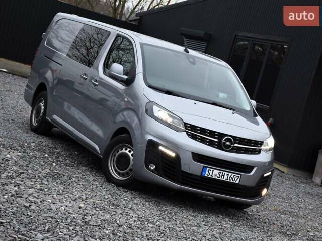 Серый Опель Виваро, объемом двигателя 2 л и пробегом 168 тыс. км за 23900 $, фото 2 на Automoto.ua