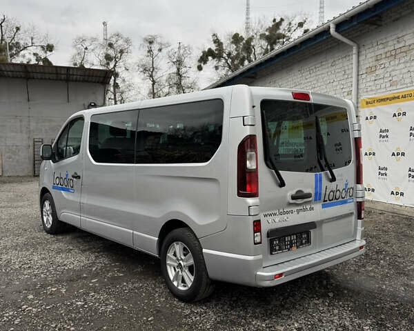 Серый Опель Виваро, объемом двигателя 1.6 л и пробегом 229 тыс. км за 20800 $, фото 6 на Automoto.ua