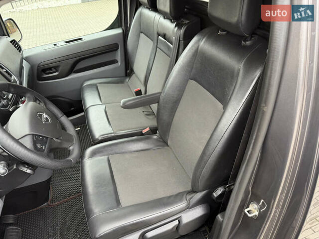 Серый Опель Виваро, объемом двигателя 2 л и пробегом 106 тыс. км за 22000 $, фото 9 на Automoto.ua