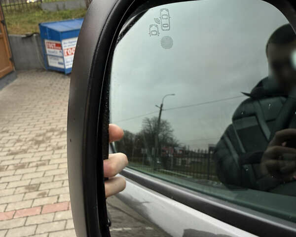 Серый Опель Виваро, объемом двигателя 2 л и пробегом 106 тыс. км за 22000 $, фото 19 на Automoto.ua