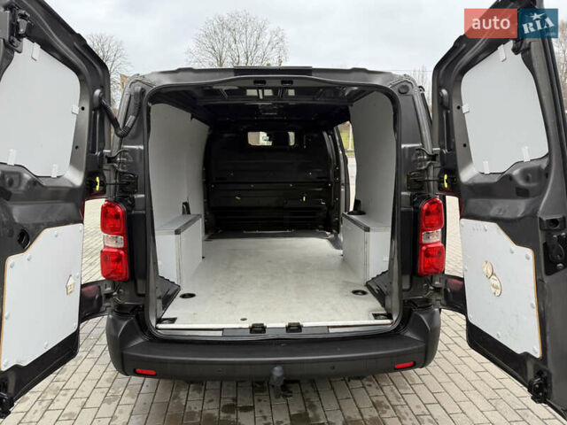 Серый Опель Виваро, объемом двигателя 2 л и пробегом 106 тыс. км за 22000 $, фото 5 на Automoto.ua