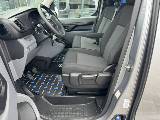 Сірий Опель Віваро, об'ємом двигуна 2 л та пробігом 230 тис. км за 27500 $, фото 18 на Automoto.ua