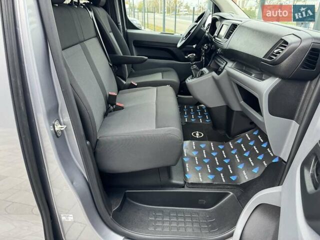 Серый Опель Виваро, объемом двигателя 2 л и пробегом 230 тыс. км за 27500 $, фото 35 на Automoto.ua