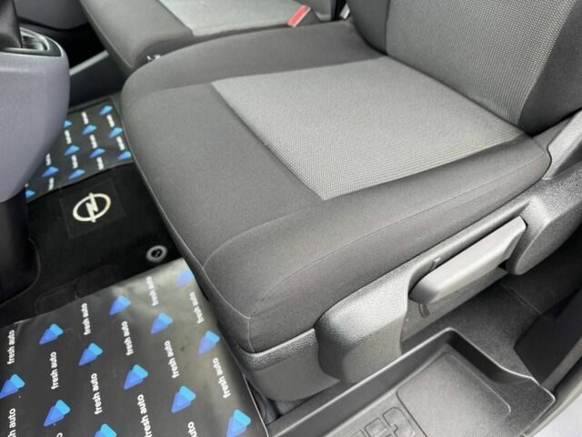 Сірий Опель Віваро, об'ємом двигуна 2 л та пробігом 230 тис. км за 27500 $, фото 17 на Automoto.ua