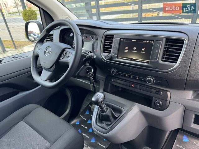 Серый Опель Виваро, объемом двигателя 2 л и пробегом 230 тыс. км за 27500 $, фото 38 на Automoto.ua