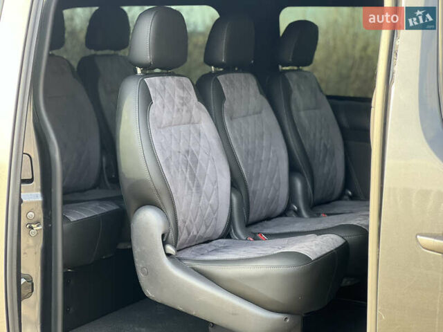 Серый Опель Виваро, объемом двигателя 2 л и пробегом 246 тыс. км за 24750 $, фото 21 на Automoto.ua