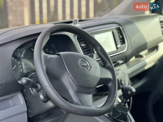 Серый Опель Виваро, объемом двигателя 2 л и пробегом 246 тыс. км за 24750 $, фото 18 на Automoto.ua