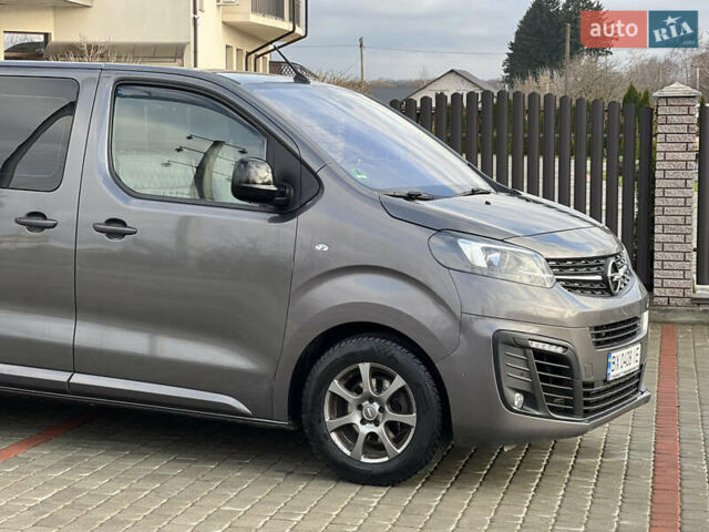 Серый Опель Виваро, объемом двигателя 2 л и пробегом 246 тыс. км за 24750 $, фото 3 на Automoto.ua