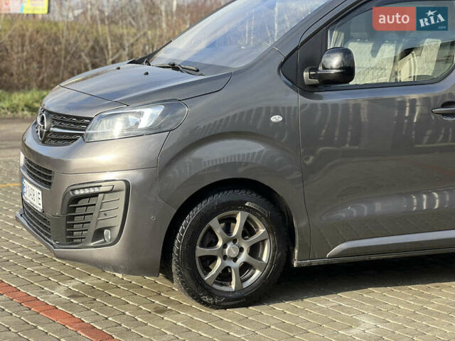 Серый Опель Виваро, объемом двигателя 2 л и пробегом 246 тыс. км за 24750 $, фото 7 на Automoto.ua