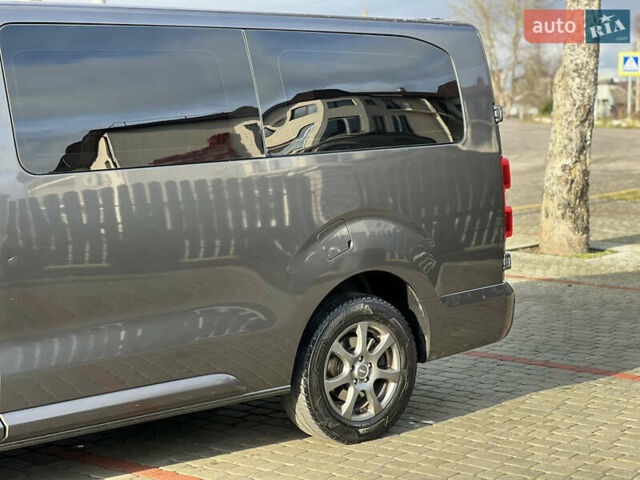 Серый Опель Виваро, объемом двигателя 2 л и пробегом 246 тыс. км за 24750 $, фото 6 на Automoto.ua