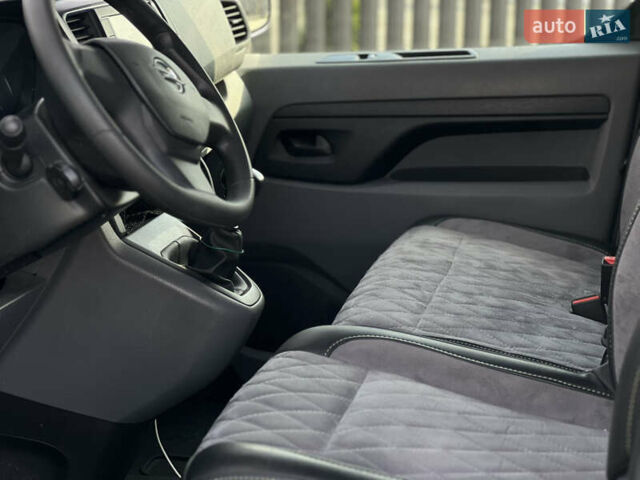 Серый Опель Виваро, объемом двигателя 2 л и пробегом 246 тыс. км за 24750 $, фото 19 на Automoto.ua