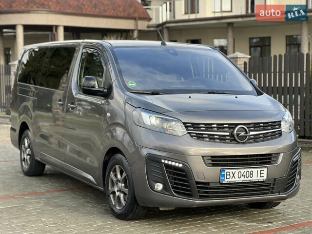 Серый Опель Виваро, объемом двигателя 2 л и пробегом 246 тыс. км за 24750 $, фото 1 на Automoto.ua
