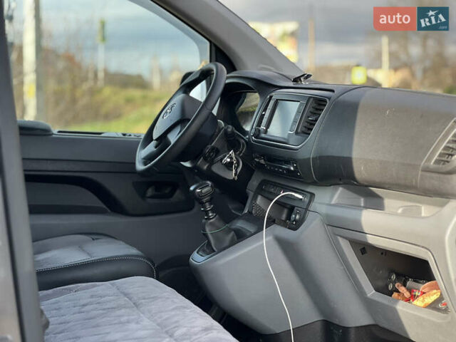 Серый Опель Виваро, объемом двигателя 2 л и пробегом 246 тыс. км за 24750 $, фото 20 на Automoto.ua